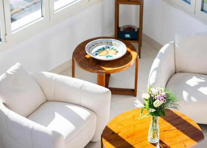 Le Lumina Front De Clim * マントン